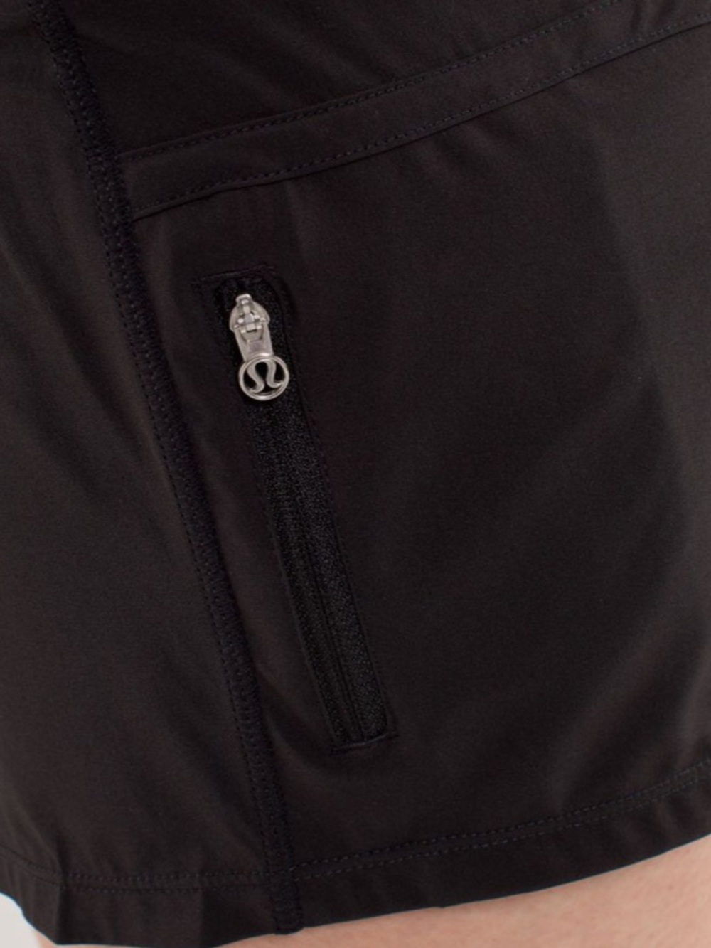Lululemon Tracker Short Low Rise - Picture 5 of 10